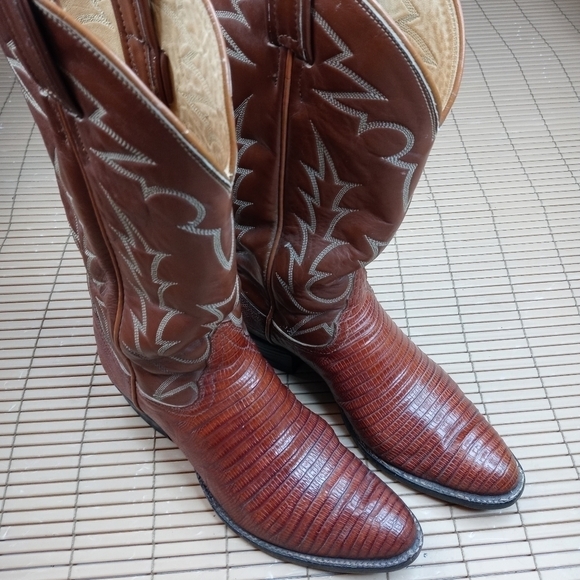 Tony Lama Gold Lable women's exotic pecan brown Teju lizzard Western boots. Sz 6 - Picture 2 of 11